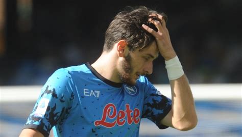 Napoli star Kvaratskhelia ruled out of Empoli match - Football Italia