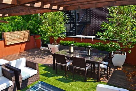 Chicago Rooftop Deck and Garden | Chicago Roof Deck + Garden | HGTV