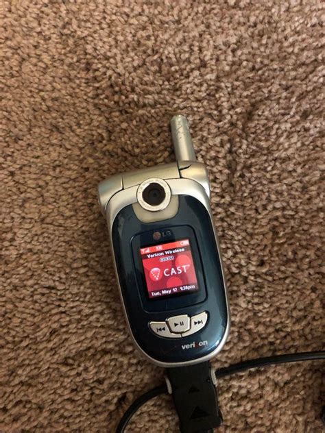 Old Verizon LG Flip Phone for Sale in Wanaque, NJ - OfferUp