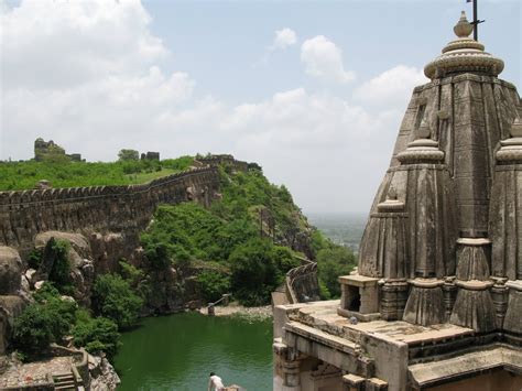 Chittorgarh Fort | Popular & Historical Place Of India | World