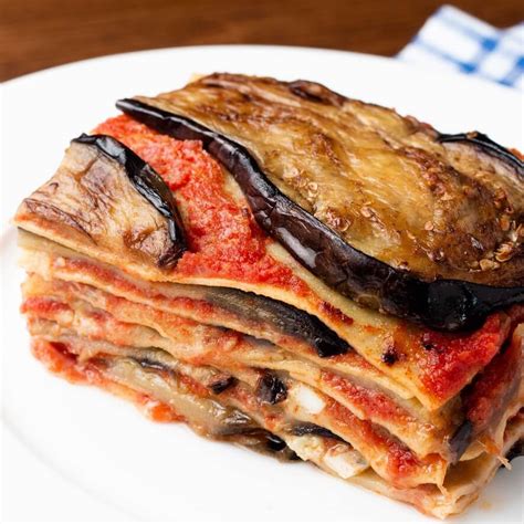 Eggplant Lasagna (Lasagne alle Melanzane) – Tina's Table