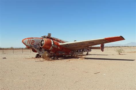 Abandoned Plane in the Desert [OC] : r/urbanexploration