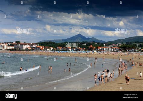 Summer crowd on Hendaye Beach in southern France on the border with ...