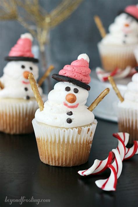 19 Cute Christmas Cupcake Ideas - Easy Recipes and Decorating Tips for ...