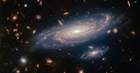 Webb Telescope Photographs a Milky Way-Like Spiral Galaxy | PetaPixel