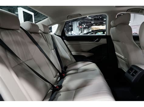 2018 Honda Accord: 56 Interior Photos | U.S. News