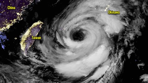 Shanghai, China in big trouble by monster typhoon In-fa on Sunday, while the Olympic Games in ...