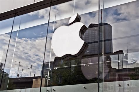 Apple becomes first company in history to hit $3 trillion market value - Edge Middle East