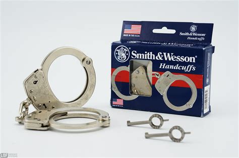 Smith & Wesson Model 100 Handcuffs