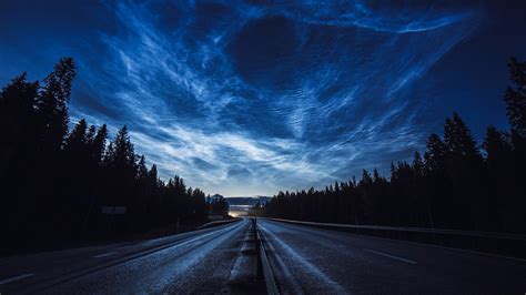 Carretera de anochecer nubes y bosque Fondo de pantalla 4k HD ID:3040