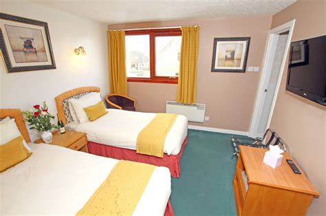 Single, Double, Twin & Family Bedrooms | Castletown Hotel | Thurso