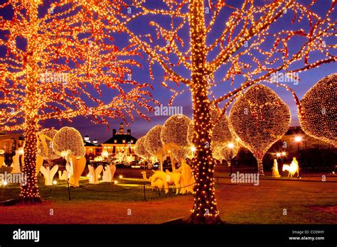 Christmas decorations and lights at Opryland Hotel, Nashville Tennessee USA Stock Photo - Alamy