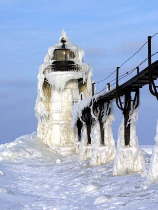 St. Joseph Pier Lighthouse, Michigan at Lighthousefriends.com