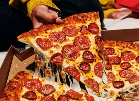 5 Fast-Food Chains That Serve the Best New-York Style Pizza