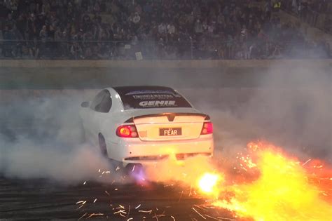 FEAR BLOWN MONARO WINS $10,000 AT BURNOUT BOSS - VIDEO