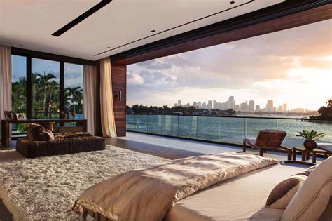 Opulent oceanfront home soaks in views of the Miami skyline in 2020 | Miami houses, Waterfront ...