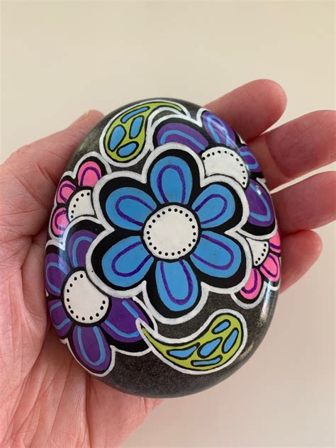 Flower Painted StoneFlower Stone PaintingFlower Painted | Etsy