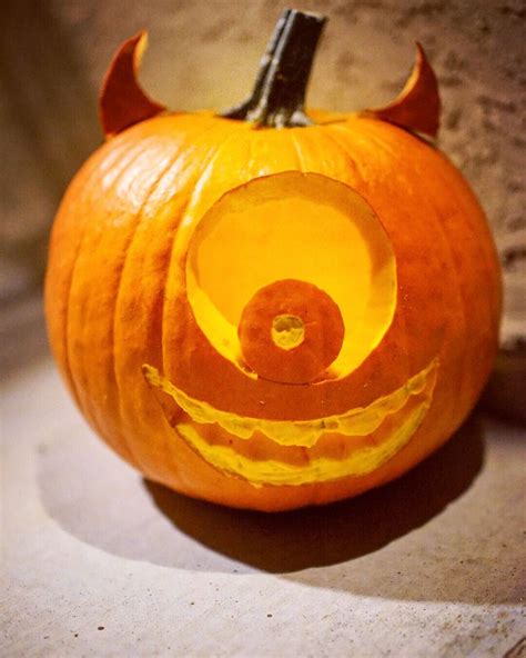 Disney Mike Wazowski Halloween Pumpkin | Holistic nutrition, Pumpkin ...