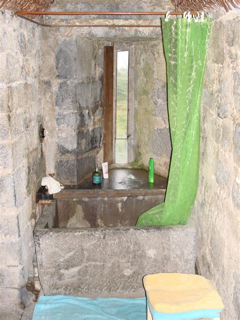 Inside Medieval Castles | Ballyportry Castle Bathroom 3 | Castle ...