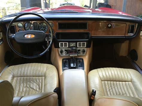 Seller of Classic Cars - 1977 Jaguar XJ6 (Regency Red/Biscuit)