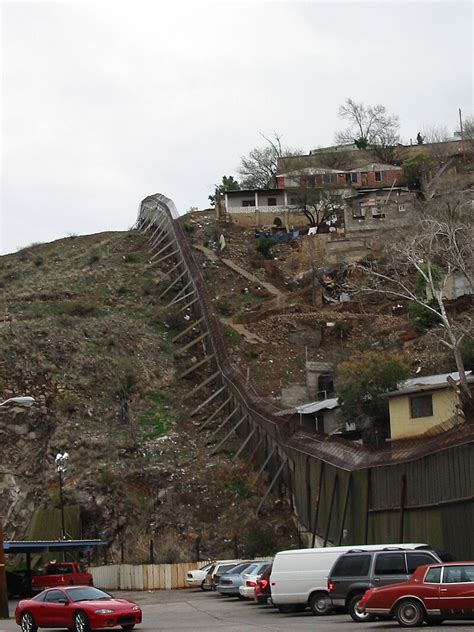 File:US-Mexico-Nogales-Border.jpg - Wikipedia