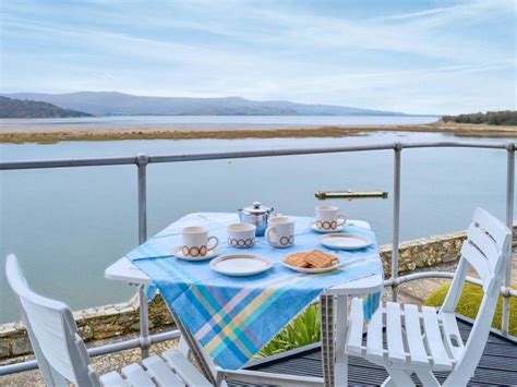 Holiday Cottages in North Wales from £43 | HomeToGo