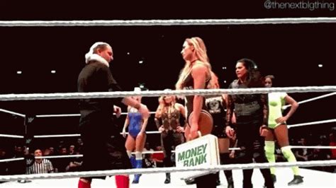 James Ellsworth Carmella GIF - James Ellsworth Carmella WWE - Discover & Share GIFs