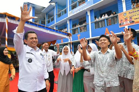 28 Ribu Siswa SMA SMK dan SLB di Kepri Dinyatakan Lulus | Harian Kepri