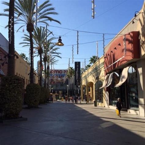 The Outlets at Orange, Orange, CA - California Beaches