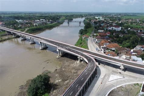 Foto : Proyek Jembatan Ploso Rampung, Siap Dilewati Saat Mudik Lebaran 2022