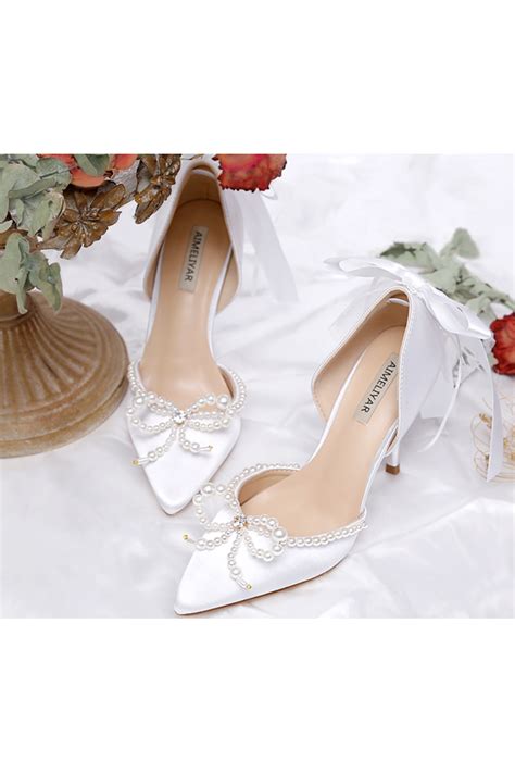 Chic white pump for wedding with pearls