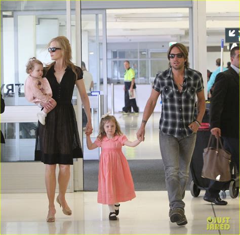 Nicole Kidman Takes Flight With the Family in Sydney: Photo 2634449 ...