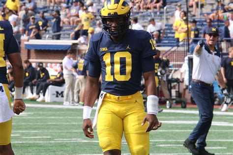 ‘It's definitely funny’: Michigan QB Alex Orji reflects on viral ...