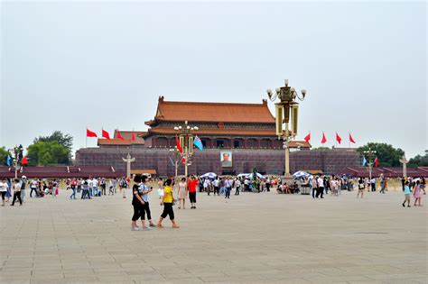 Iconic Beijing: The Gigantic Tiananmen Square » Roselinde