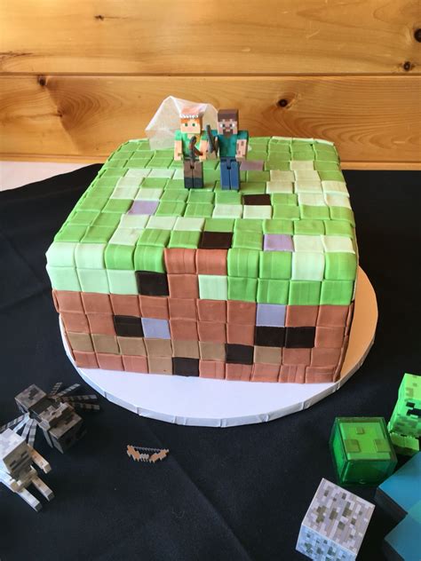 Minecraft Wedding Cake, by Amy Hart | Rubiks cube, Wedding cakes, Cake