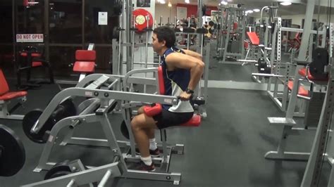 Tricep Pushdown Machine - YouTube