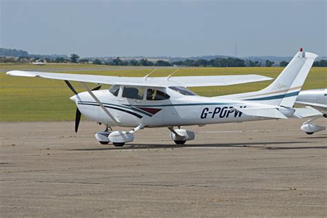 Cessna 182S Skylane ‘G-POPW’ | c/n 182-80204. Built 1998. Se… | Flickr