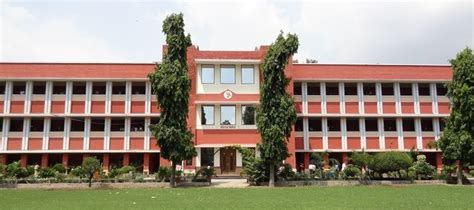 Ramjas College: Courses, Fees, Facilities