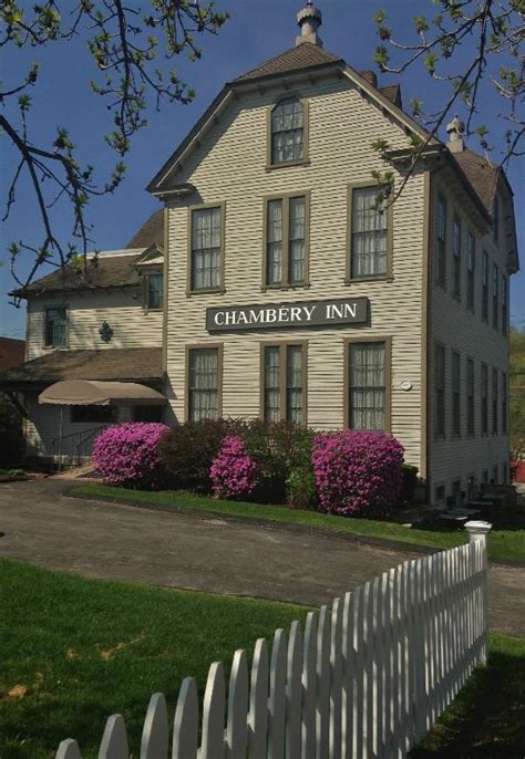 Chambery Inn (Lee, MA) - UPDATED 2017 Hotel Reviews - TripAdvisor