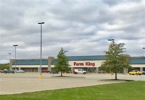 Farm King - Macomb Area Convention and Visitors Bureau