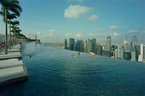 See the amazing infinity pool brought to Singapore's skyline by North ...