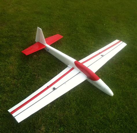 The Escape – a 1.6m EPP slope aerobatics glider with plans available ...