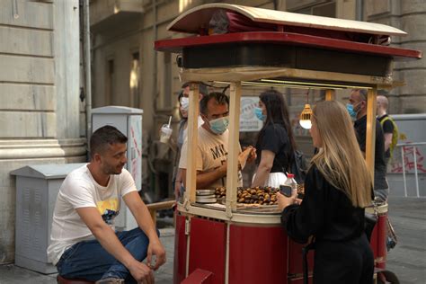 15 Best Street Food in Istanbul & Where to Find It - The Turkey Traveler