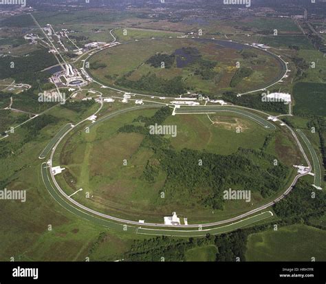 Tevatron particle accelerator hi-res stock photography and images - Alamy