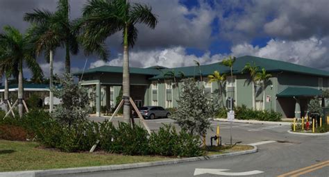 Pioneer Inn, West Palm Beach (updated prices 2024)