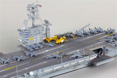 1:700 Scale USS Nimitz CVN-68 2005 Aircraft Carrier Trumpeter Assembled ...