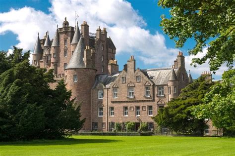 25 Best Castles in Scotland, UK - Road Affair