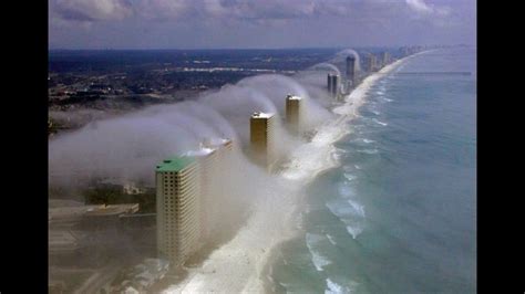 Fog 'tsunami' over Panama City Beach