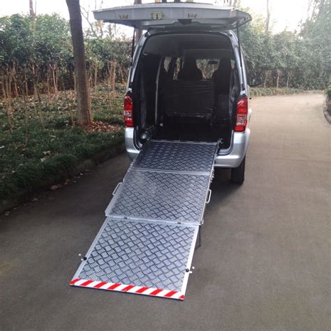 China Manual Folding Wheelcair Ramp Used for Van to Help Wheelchair to Get Into Van Photos ...