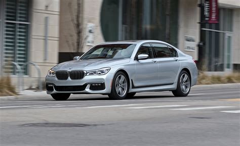 BMW 7-series Reviews | BMW 7-series Price, Photos, and Specs | Car and Driver